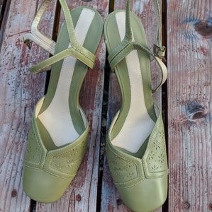 Sage green strappy heels Nine West 8.5 2/$10